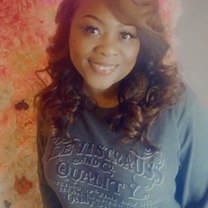 Meet your Posher, Cassandra